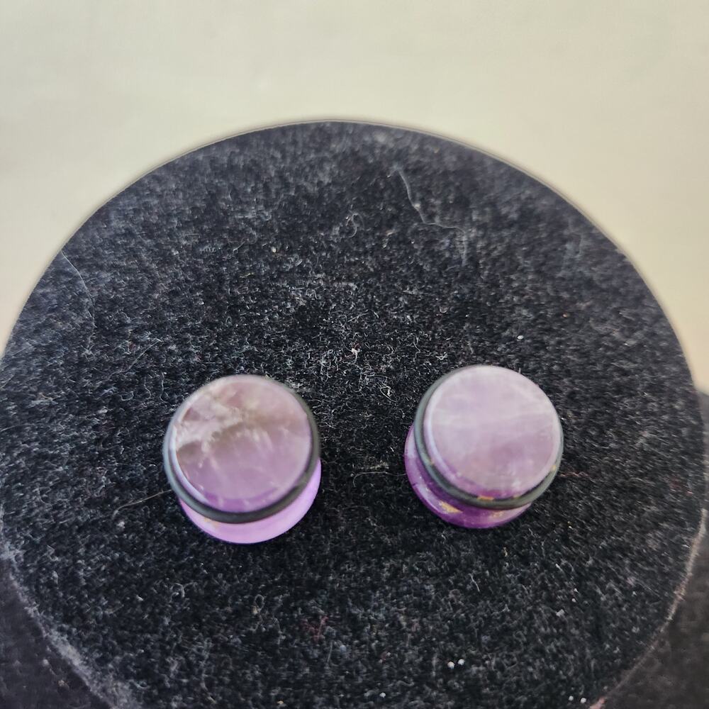 Natural stone Purple 9mm Used ear plug/tunnel